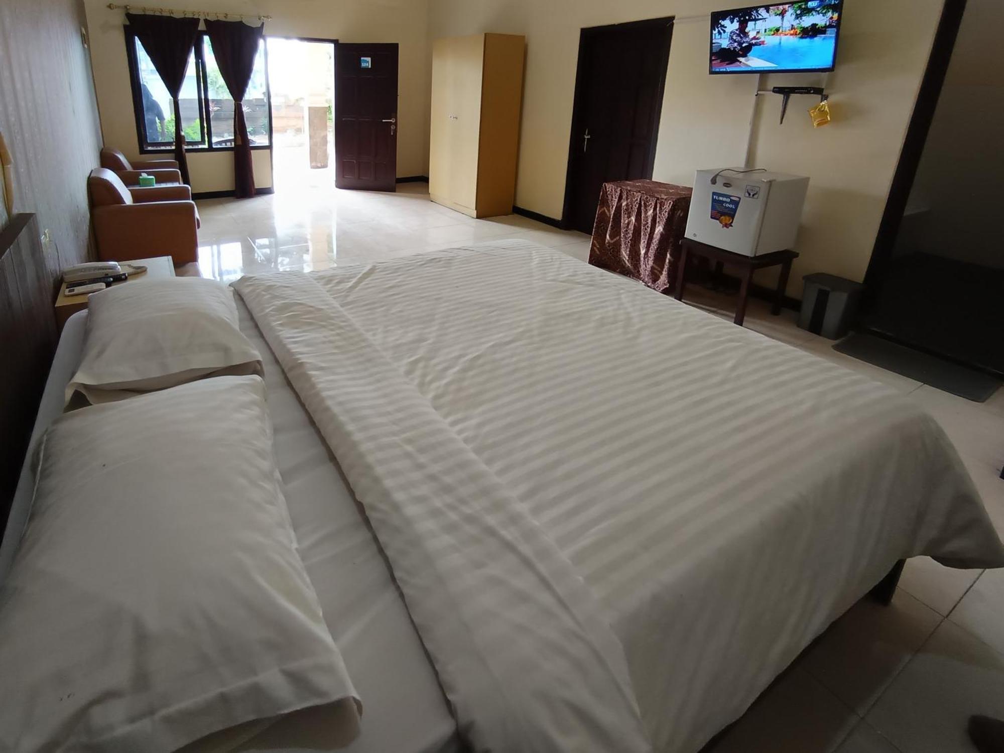 Gita Puri Redpartner Blitar Exterior foto