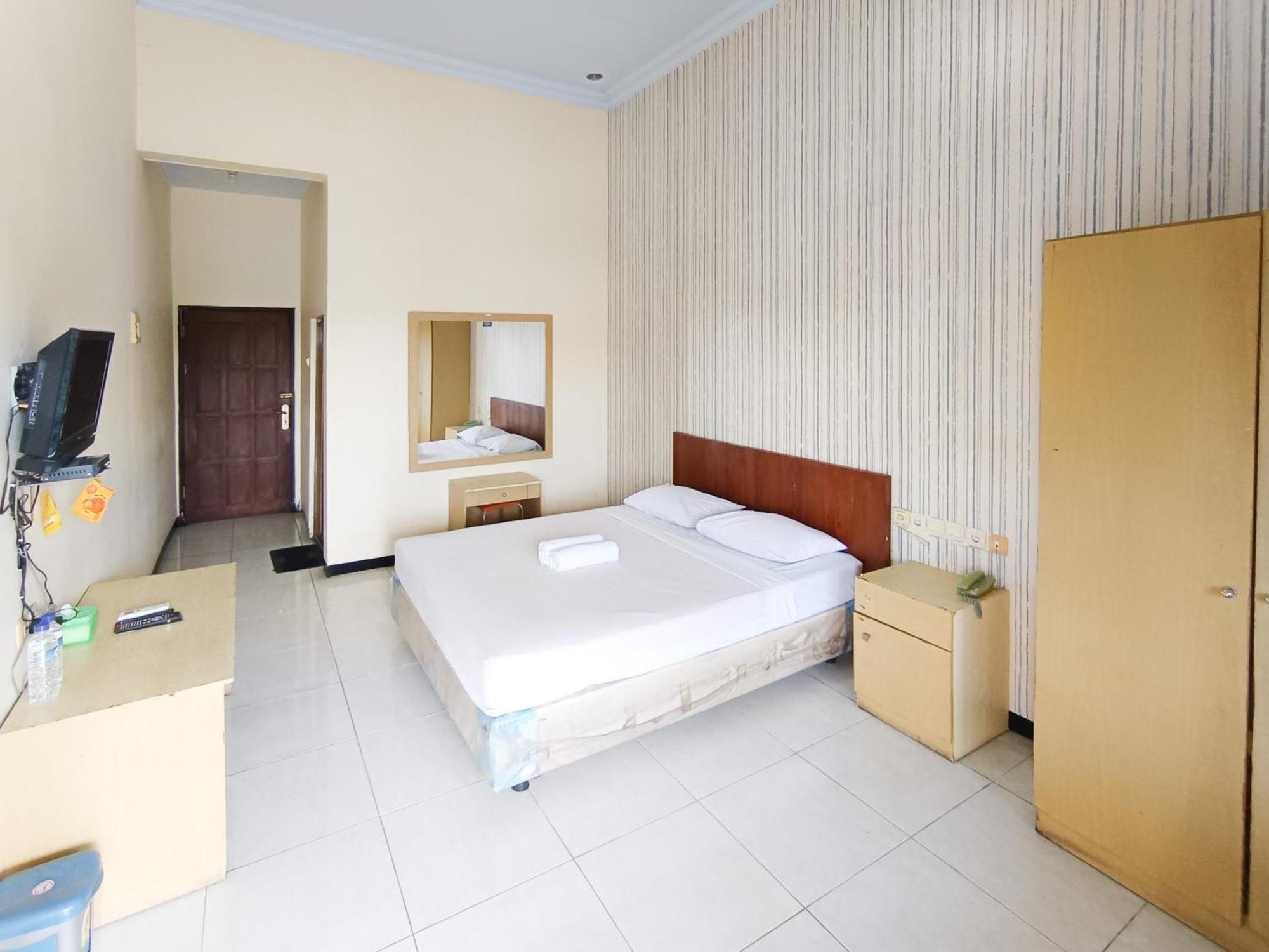 Gita Puri Redpartner Blitar Exterior foto