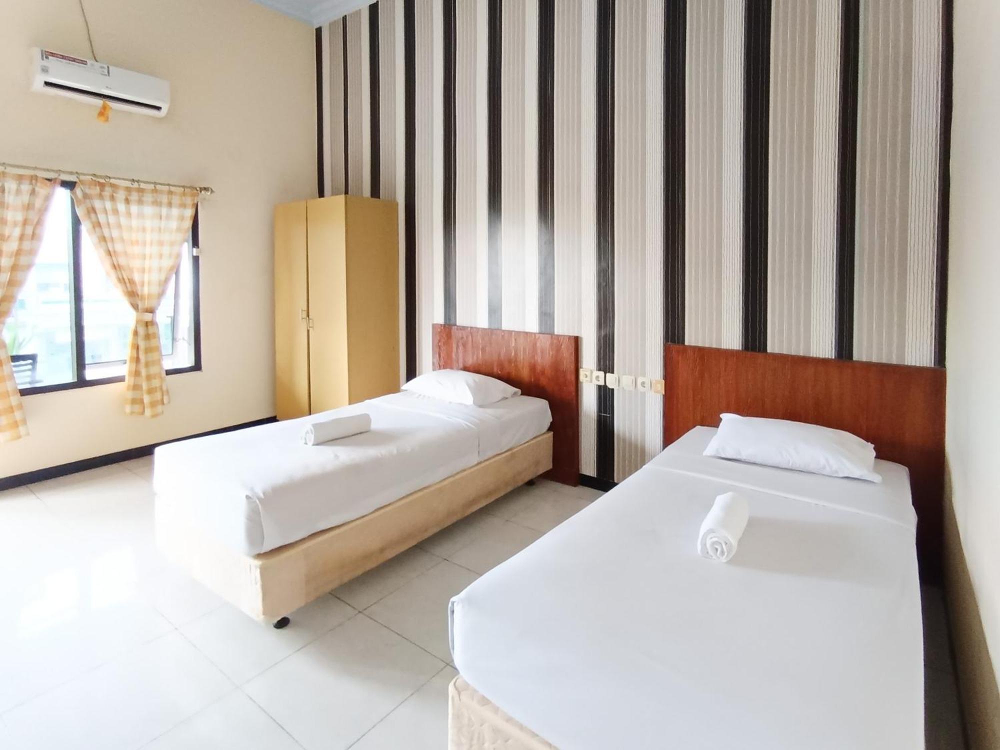 Gita Puri Redpartner Blitar Exterior foto