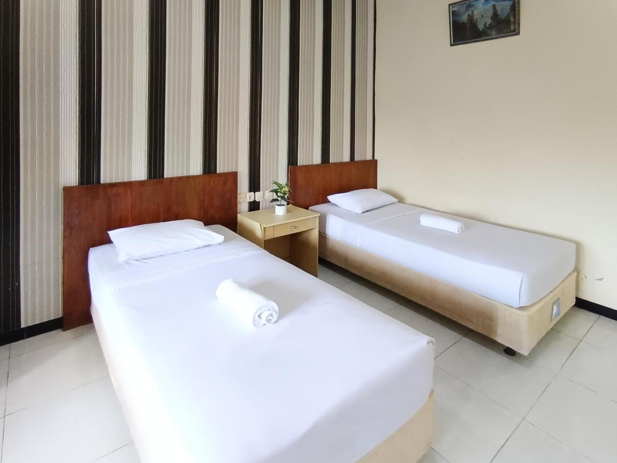 Gita Puri Redpartner Blitar Exterior foto