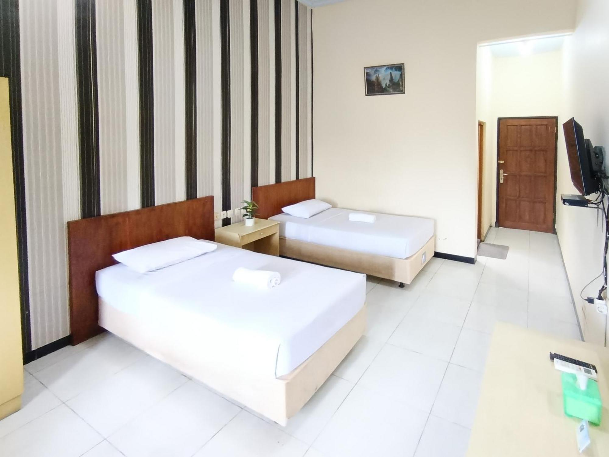 Gita Puri Redpartner Blitar Exterior foto