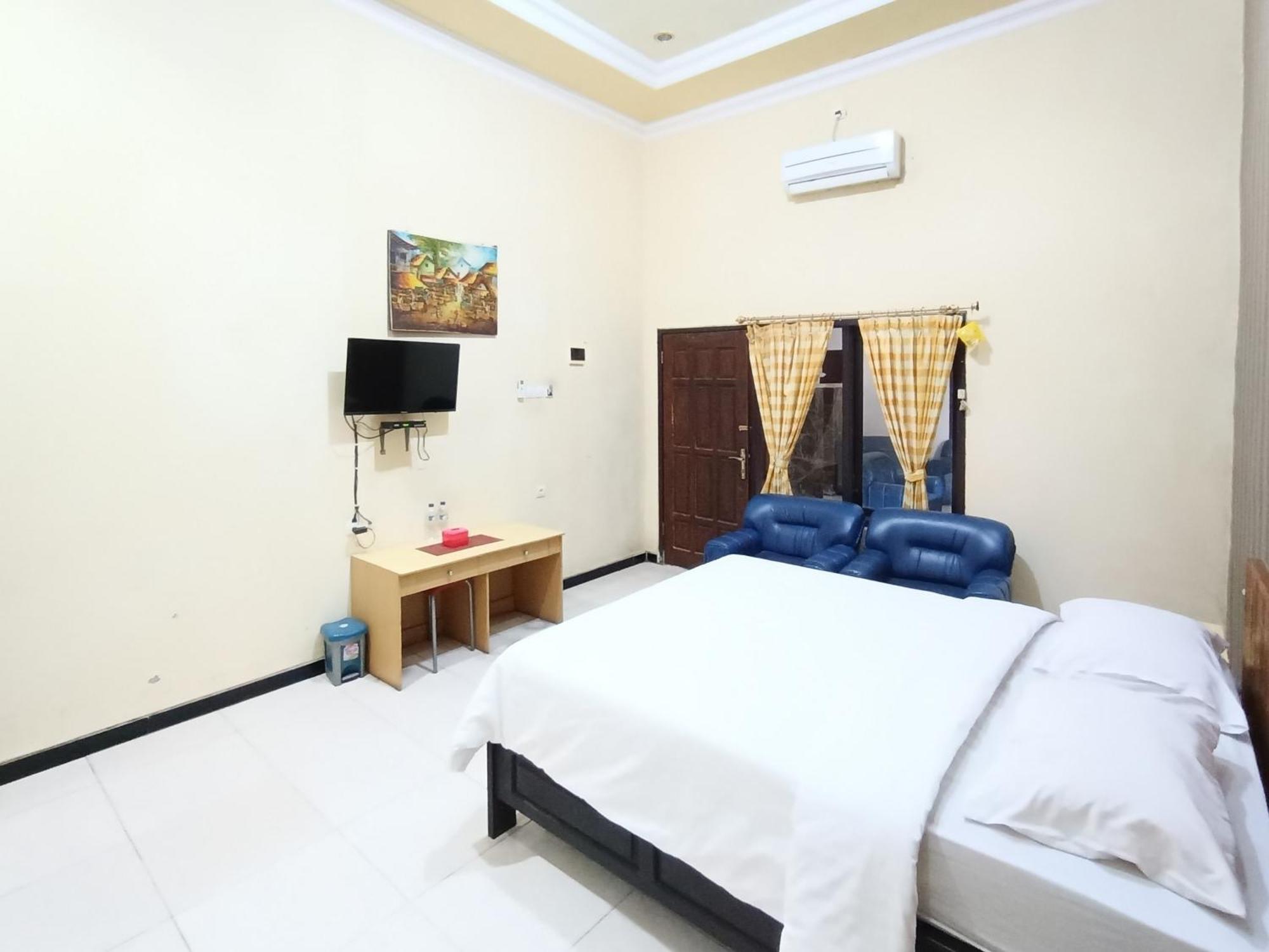 Gita Puri Redpartner Blitar Exterior foto