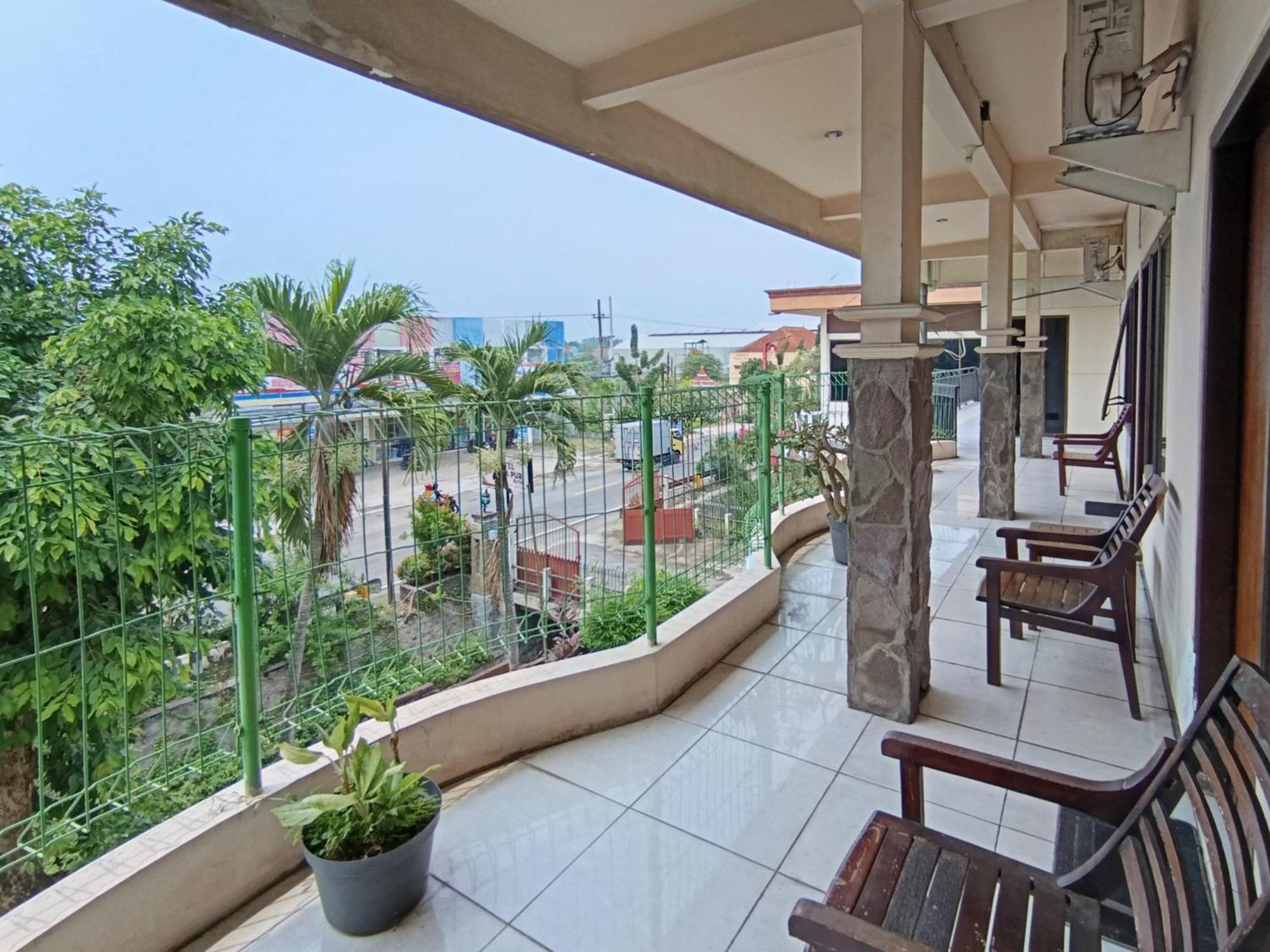 Gita Puri Redpartner Blitar Exterior foto